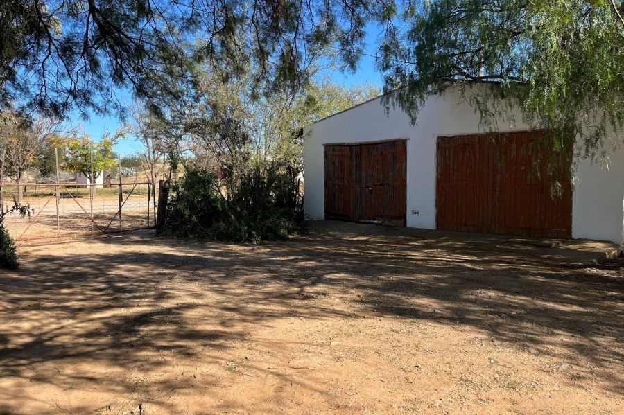 4 Bedroom Property for Sale in Steytlerville Eastern Cape